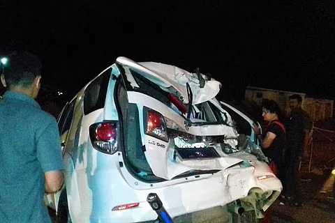Warangal Commissioner has close shave as truck rams into cars at toll gate, one dead