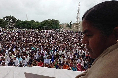 Massive turn out at Chalo Una rally; Radhika Vemula congratulates Dalits for forcing CM’s resignation