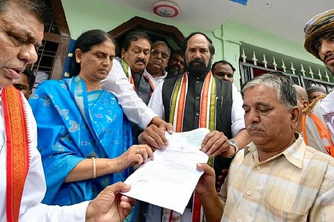 Telangana Congress chief visits Bidar lynch victim’s kin, AIMIM also extends help