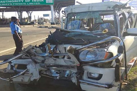 Eight killed as car rams into stationary lorry near Trichy on Sunday