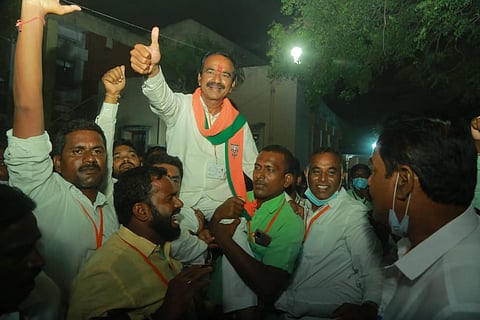 Eatala Rajender celebrating the victory along with his followers