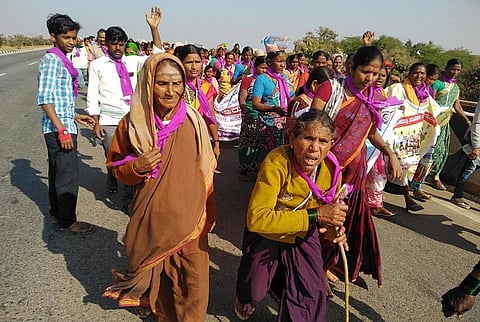 'Beer Beda, Neer Beku': K'taka women march to Bengaluru demanding prohibition