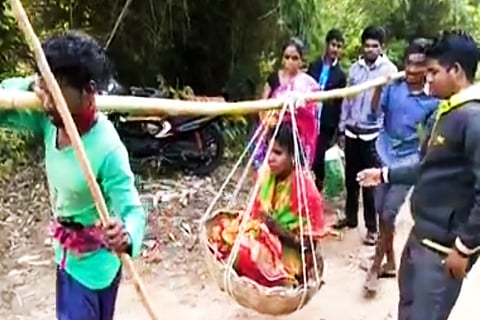 Carried on makeshift stretcher, tribal woman in Andhra delivers baby on dirt path