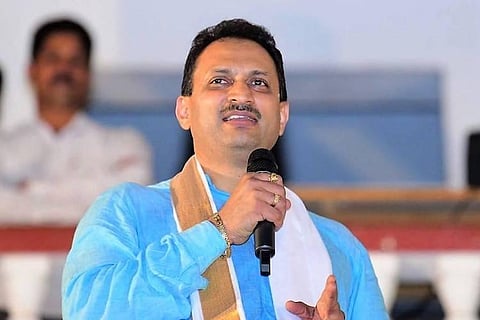 Ananthkumar Hegde sp[eaking at an event