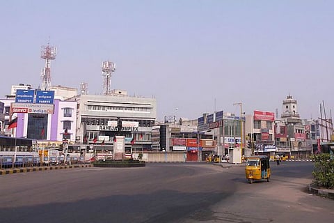 Daring crime near Anna Salai: Woman and daughter knocked off bike in Chennai, jewellery stolen