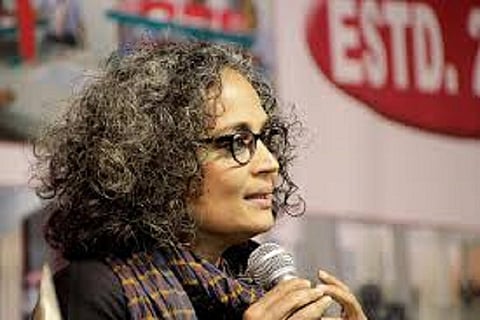 Returning my award, but spare me the Congress versus BJP debate says Arundhati Roy