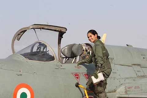 Meet Avani Chaturvedi, the first Indian woman to fly a fighter aircraft solo