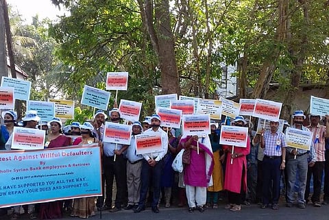 Driving home the point: Kerala bank employees protest outside houses of 'willful defaulters'