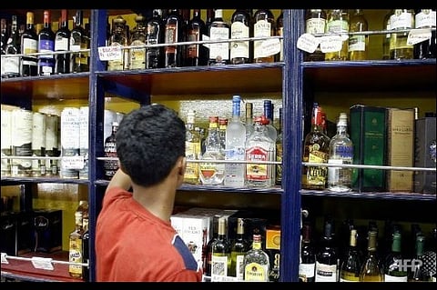 'മദ്യ'കേരളത്തിന് വര്ജനവും നിരോധനവും ഒരുപോലെ