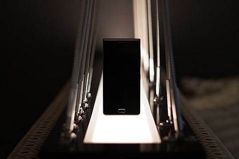 BlackBerry launches ‘Motion’ smartphone with no physical keyboard and 4,000 mAh battery