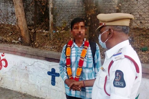 Hyderabad cops start garlanding people urinating in public, but is that a real solution?