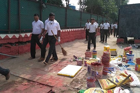 Armed with brooms, ‘ugly Indians’ join hands with army jawans to clean up Bengaluru’s Ejipura