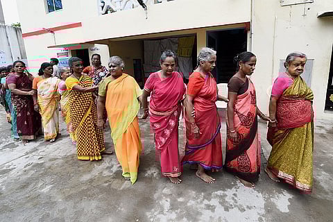 TN polls: Woman lights camphor, prays before EVM