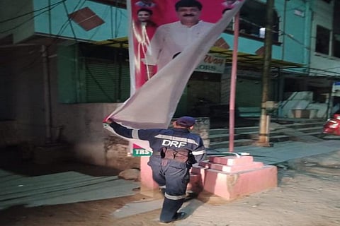 The GHMC odes not have a dedicated team to collect fines related to illegal hoardings.