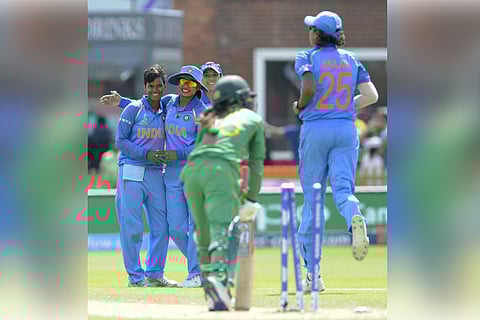 Cricket: Indian women on a roll, thrash Pak to notch up third successive win in World Cup