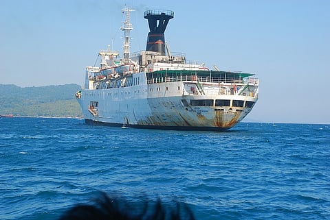 506 passengers left stranded at sea, on board ship off Vizag