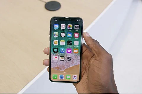 iPhone X emerges winner, beats Galaxy Note 8 in extreme OLED burn-in test