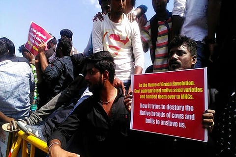 Nadigar Sangam to go on hunger strike in support of Jallikattu protesters