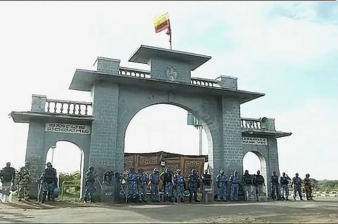 Passengers stranded at the TN-Karnataka border, vehicles stopped over Cauvery tension