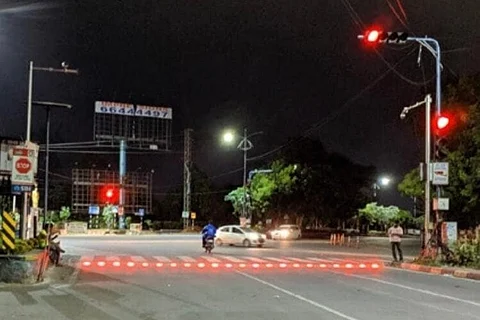 A zebra crossing at a busy Hyderabad signal now has LED lights, here’s why