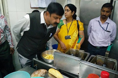 Kitchens of many posh restaurants in Bengaluru dirty, BBMP slaps fine