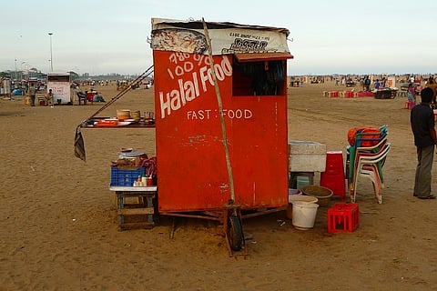 Love Bajjis at Marina beach? Be careful, 140kgs of stale food has been seized from stalls