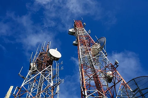 K'taka govt to tighten norms for setting up cellphone towers in residential areas