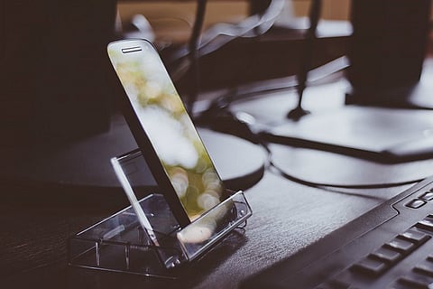 My smartphone, myself: digital separation anxiety in the postmodern world