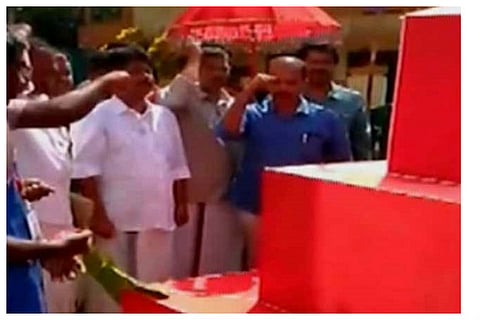 Did Kerala cops offer salute to Left martyrs during a conference? Officers deny