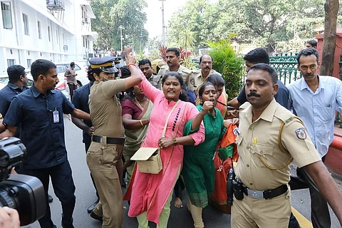 Protests break out across Kerala, violence peaks in Tvm and Palakkad over Sabarimala