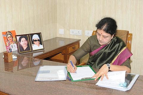 Sasikala claims credit for jallikattu ordinance, asks students to give up protest