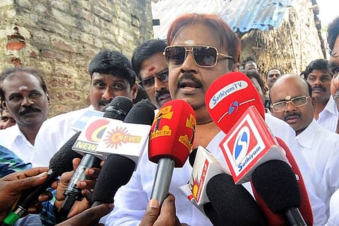 விஜயகாந்த் யாரோடு போக வேண்டும்?