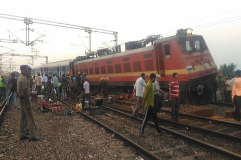 Yercaud express derails in Arakonam, no injuries reported, education minister among passengers