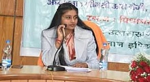 एक दिन की CM बनी सृष्टि गोस्वामी ,विकास कार्यो की समीक्षा…