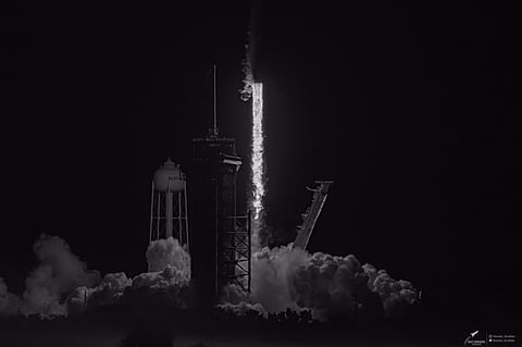 केनेडी स्पेस सेंटर से अमेरिकी एयरोस्पेस कंपनी स्पेसएक्स ने 60 स्टारलिंक उपग्रहों को लेकर जाने वाले फाल्कन-9 वाहक रॉकेट का प्रक्षेपण किया।