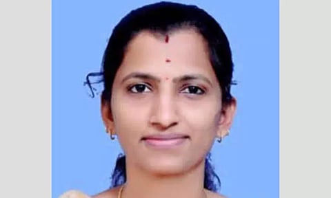 പ്രസവത്തെ തുടര്ന്ന് നവജാതശിശുവും ഡോക്ടറായ മാതാവും മണിക്കൂറുകള്ക്കുള്ളില് മരിച്ചു