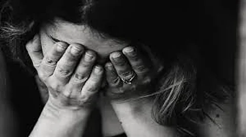 ഹോളി പാർട്ടിക്കിടെ മോശമായി പെരുമാറി; നടിയുടെ പരാതിയിൽ സഹനടനെതിരെ കേസ്