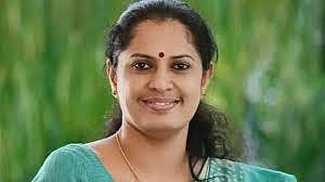 വൃന്ദ കാരാട്ടിനൊപ്പം സ്റ്റേജിൽ;  സിപിഎം വേദികളിൽ വീണ്ടും സജീവമായി പിപി ദിവ്യ