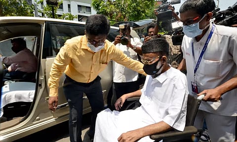 ആഴ്ചകൾ നീണ്ട ആശുപത്രി വാസത്തിനുശേഷം മഅ്ദനി ആശുപത്രി വിട്ടു