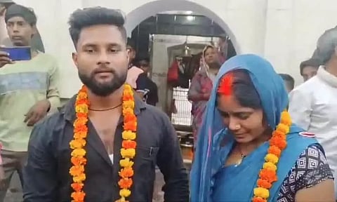 ‘നീ പൊക്കോ, പോയി സന്തോഷിക്ക്, മക്കളെ ഞാൻ നോക്കും’ ; ഭാര്യയെ കാമുകന് വിവാഹംചെയ്ത് കൊടുത്ത് ഭർത്താവ്