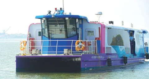 Water Metro boat