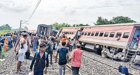 Train derails