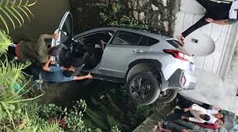 Chinese embassy officials falls