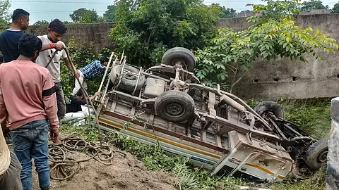 Pickup truck