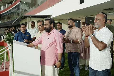 കാര്യവട്ടം ഗ്രീൻഫീൽഡിൽ പ്രകാശവിസ്മയം; പുതിയ ഫ്ലഡ്ലൈറ്റുകൾ ഉദ്ഘാടനം ചെയ്തു