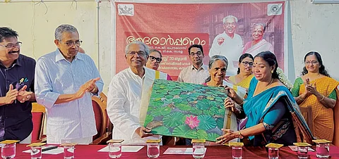 സംസ്കൃത സർവ്വകലാശാലയിൽ ‘ആദരാർപ്പണം’ നടന്നു