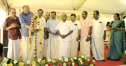 സംസ്ഥാന കൈത്തറി വസ്ത്ര പ്രദര്ശന വിപണന മേള ആരംഭിച്ചു