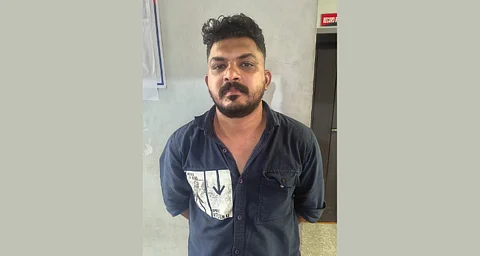 പുളിക്കൽ അന്തിയൂർ കുന്ന് റോക് വ്യൂ ഓഡിറ്റോറിയത്തിന് സമീപത്തെ കോറിയിൽ ആശുപത്രി മാലിന്യം ഉൾപ്പടെ തള്ളിയ കേസിൽ ഒരാൾ പിടിയിൽ