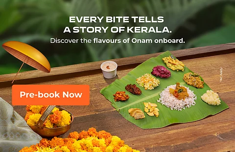 ഓണാഘോഷം വാനോളം: എയര് ഇന്ത്യ എക്സ്പ്രസില് ഓണ സദ്യ