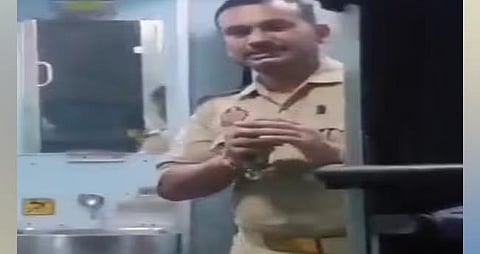 ട്രെയിനിൽ ഉറങ്ങിക്കിടന്ന യാത്രക്കാരിക്ക് നേരെ ലൈംഗികാതിക്രമം; പോലീസുകാരന് സസ്പെൻഷൻ